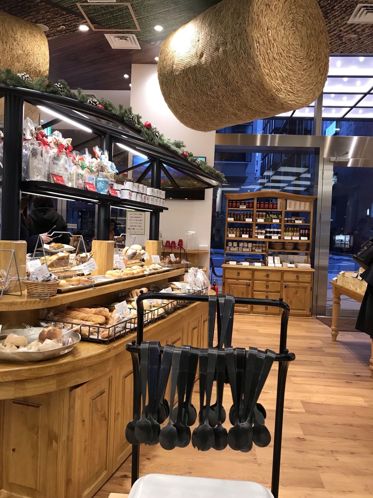 フェルム ラ テール 美瑛 コレド室町テラス 三毛猫ランチ２