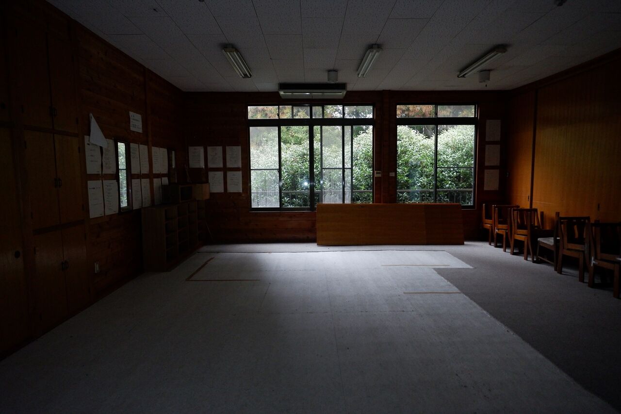 03 08 研修所廃墟とホテルs オバサンヘアーでゴーゴー 03 08 研修所廃墟とホテルs オバサンヘアーでゴーゴー