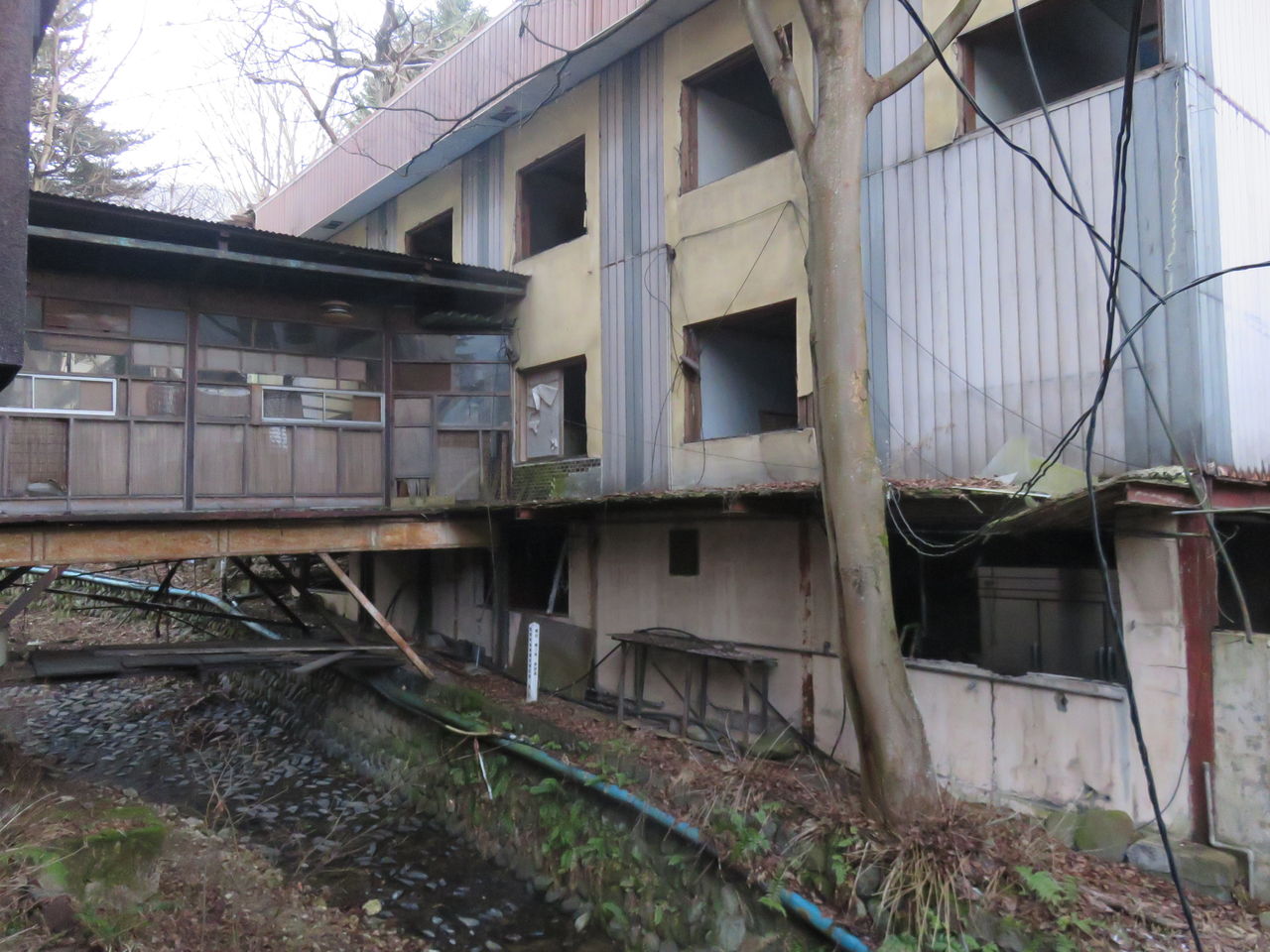 1 4 廃墟 川代館とデビルマン オバサンヘアーでゴーゴー 1 4 廃墟 川代館とデビルマン オバサンヘアーでゴーゴー