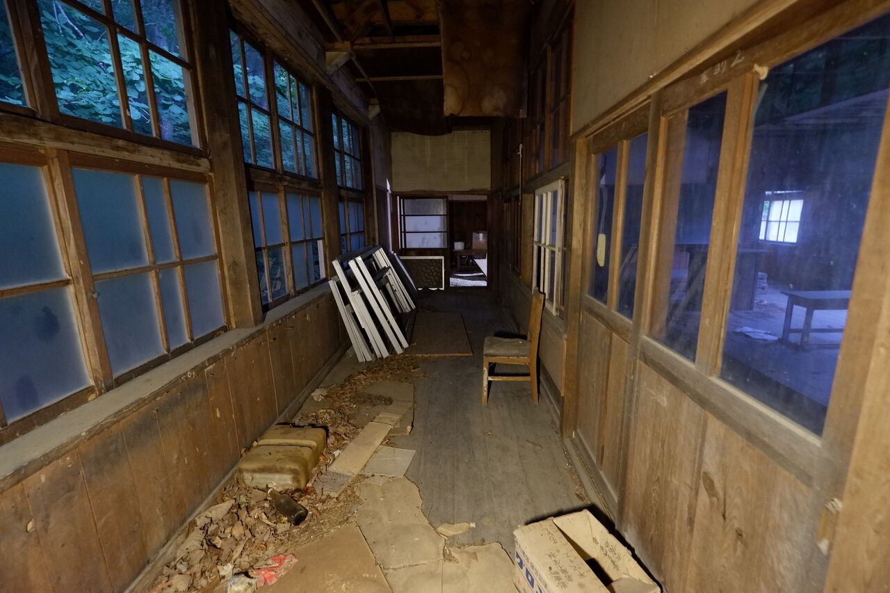 06 11 I小学校本田分校と谷川岳登山 オバサンヘアーでゴーゴー