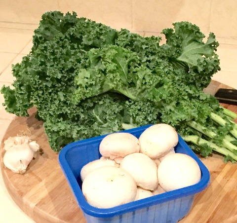 Kale,garlic, mushroom sate