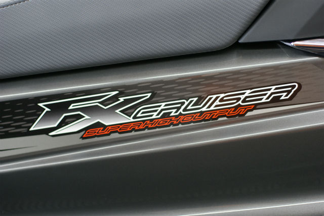 E O様 ｙａｍａｈａ ｍｊ ｆｘ ｃｒｕｉｓｅｒ ｓｈｏ ボディガラスコーティング G Zox艶プラス 車磨きで自分磨き