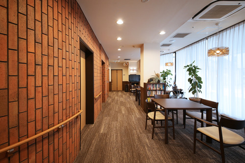 ラウンジ