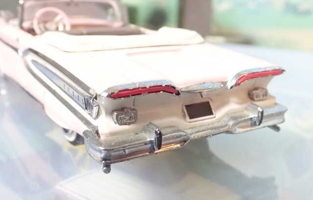 ノレヴのフォードエドセル : ガレージ竹取坂（光山市交通局車両部）