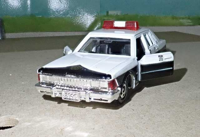 イイノのセドリック430パトカー : ガレージ竹取坂（光山市交通局