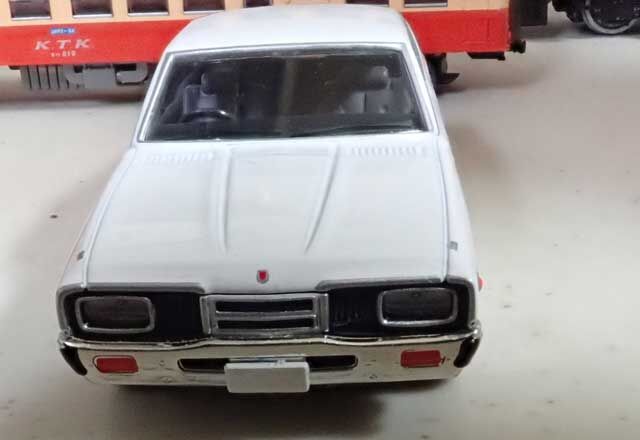 TLV-NEOのセドリック330 2ドアHT : ガレージ竹取坂（光山市交通局車両部）