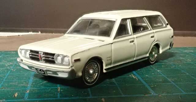トミカリミテッドの230セドリックバン : ガレージ竹取坂（光山市交通局