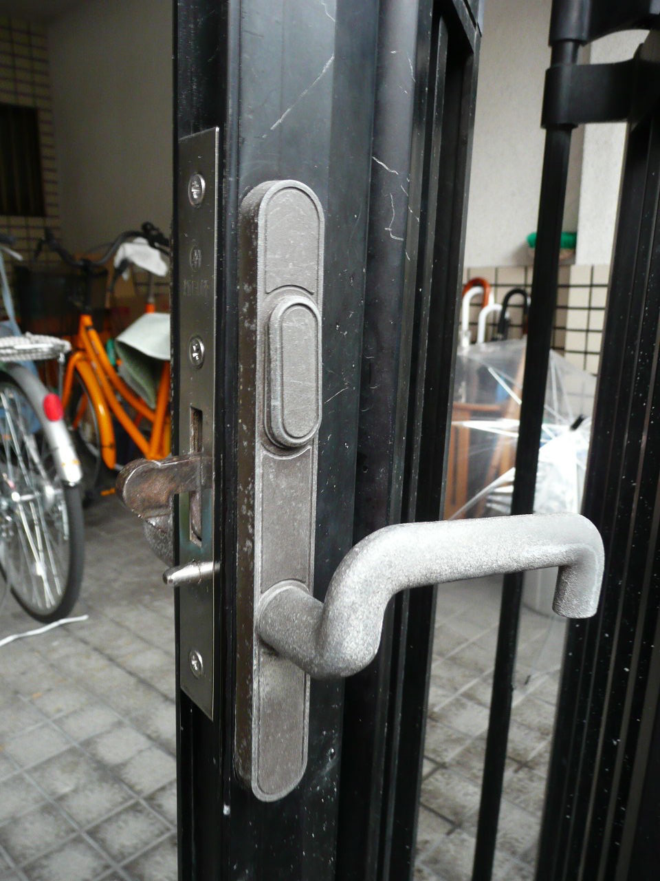 新日軽伸縮門扉 Spnva ハンドル錠交換 大阪 都島区 アーキスクエア公式ブログ Archisquare Blog 大阪 城東区