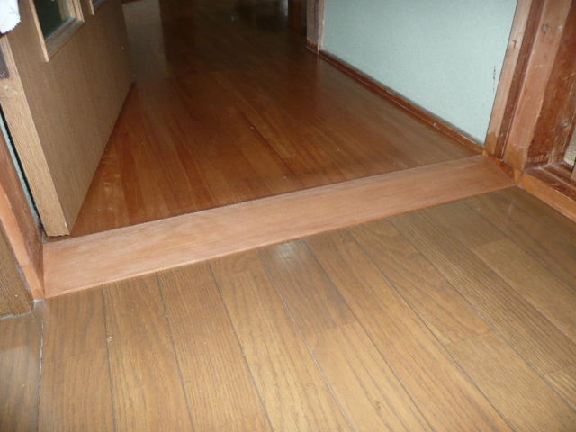 人気の新作 滑りにくいフラットレール フラットタイプ Frf 1000a バリアフリー静岡住宅改修 段差スロープ 段差解消 歩行補助 高齢者 シニア 屋内 介護用品 Qdtek Vn 人気の新作 滑りにくいフラットレール フラットタイプ Frf 1000a バリアフリー静岡住宅改修 段差スロープ 段差解消 歩行補助 高齢者 シニア 屋内 介護用品 Qdtek Vn