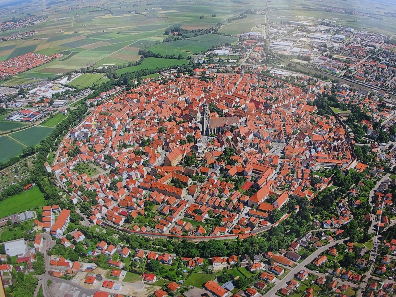 鉄血 宰相 ビスマルク 鉄 と 血 は 何 の こと 鉄血宰相ビスマルクとは その歴史と名言