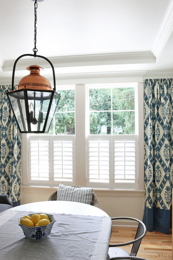  Cửa chớp trồng mới "width =" 600 "height =" 900 "srcset =" https://theinspiredroom.net/wp-content/uploads/2015/07/The-Inspired-Room-Dining-Room-Copper- Lantern-Plantation-Shutter-and-Ikat-Rèm.jpg 600w, https://theinspiredroom.net/wp-content/uploads/2015/07/The-Inspired-Room-Dining-Room-Copper-Logio-Plantation-Shutter -and-Ikat-Rèm-200x300.jpg 200w, https://theinspiredroom.net/wp-content/uploads/2015/07/The-Inspired-Room-Dining-Room-Copper-Logio-Plantation-Shutter-and- Ikat-Rèm-400x600.jpg 400w "size =" (max-width: 600px) 100vw, 600px "data-jpibfi-post-excerpt =" "data-jpibfi-post-url =" https://theinspiredroom.net/ 2015/07/07 / new-plantation-shutter / "data-jpibfi-post-title =" New Plantutter Shutter "data-jpibfi-src =" https://theinspiredroom.net/wp-content/uploads/2015/07 /The-Inspired-Room-Dining-Room-Copper-Logio-Plantation-Shutter-and-Ikat-Curtains.jpg "/> </p><br>
<p style=
