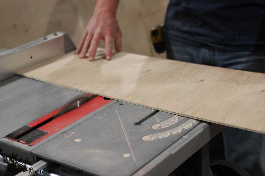  Tập tin Tạp chí Gỗ "width =" 595 "height =" 396 "data-jpibfi-post-excerpt =" "data-jpibfi-post-url =" https: / /www.infarrantlycreative.net/diy-wood-magazine-files/ "data-jpibfi-post-title =" Tập tin tạp chí gỗ DIY "data-jpibfi-src =" https://i1.wp.com/www.thewoodgraincottage .com / wp-content / uploads / 2014/06 / Scrap-Wood-File-Folders-by-The-Wood-Grain-Cottage-5-1024x682.jpg? resize = 595% 2C394 & ssl = 1 "data-recalc-dims = "1" /> </a> Sau đó, cắt góc cho đỉnh của các mặt [[919012] Tập tin Tạp chí Gỗ phế liệu 