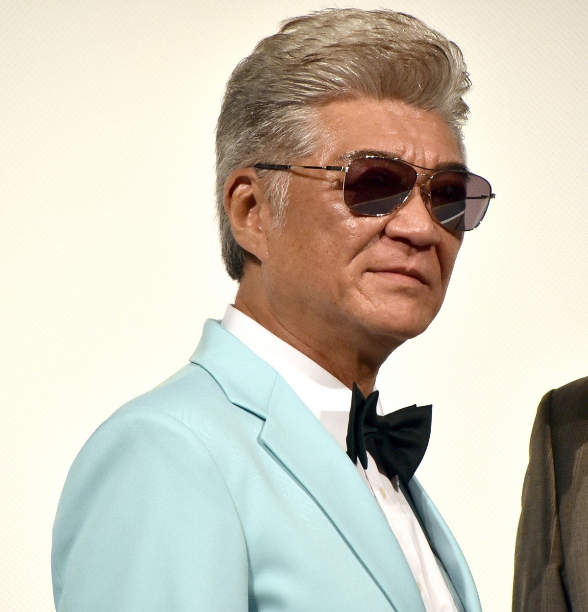 【芸能】朝マックが小沢仁志を試す！？フィレオフィッシュの中身が！ｗｗｗ