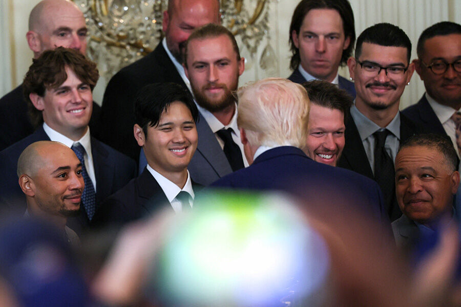 【驚愕】大谷翔平、トランプ大統領と特別な瞬間を共有！ 関税やめさせてくれwww