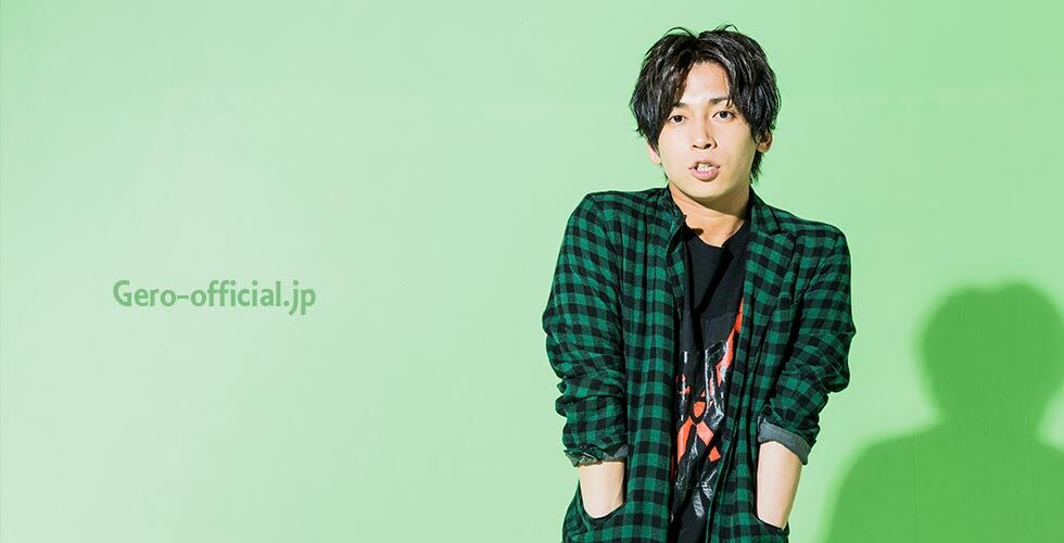 【芸能】武道館を埋めた歌手のポスター、シュールすぎてみんな困惑してるやん！