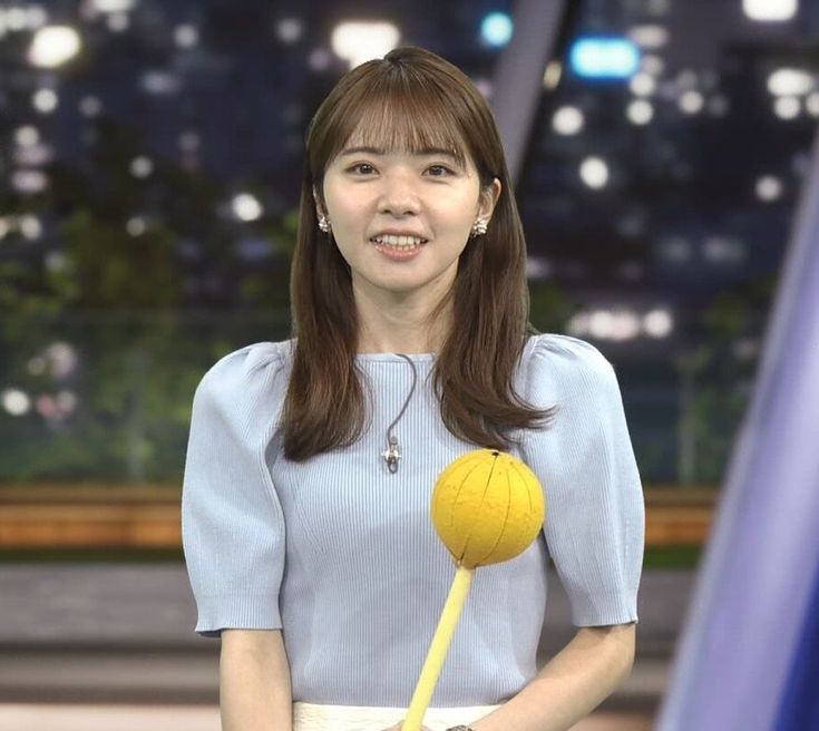 【芸能】ちょｗNHK気象予報士の晴山紋音がシャボン玉で遊んでる件ｗｗｗ
