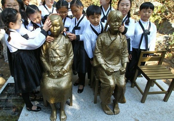 韓国人「日本は見る権利を奪うな、脅迫で屈服させるのは真実を隠してるから」あいち慰安婦像展示