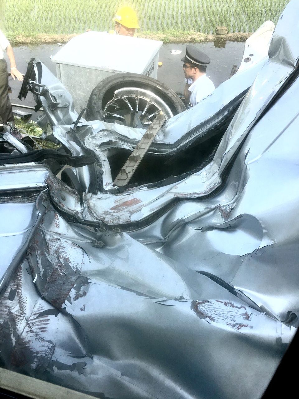 小田急脱線事故!警報器無視し踏切に滑り込みで入ろうとした女車カスが原因か!