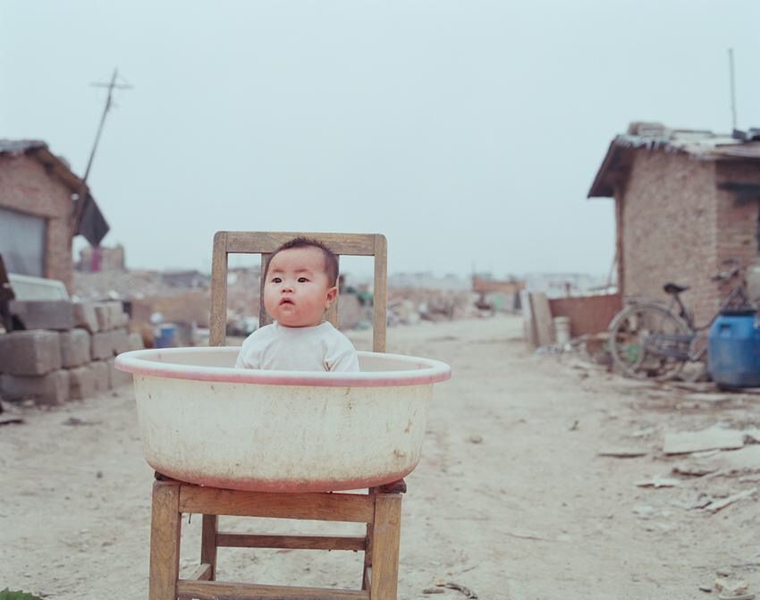 中国の女の子達、2ドアのロールスロイスを乗って集まる。日本の若者との差が凄い #画像