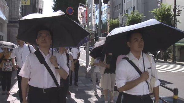 環境省「男も日傘をするべき。紫外線で毛根が死んでしまう」 #ハゲ