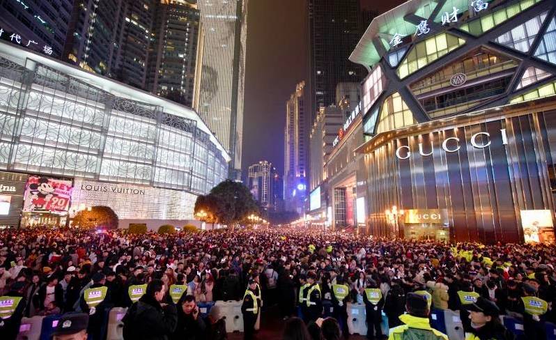 中国の習近平国家主席、年収900万円… #悲報