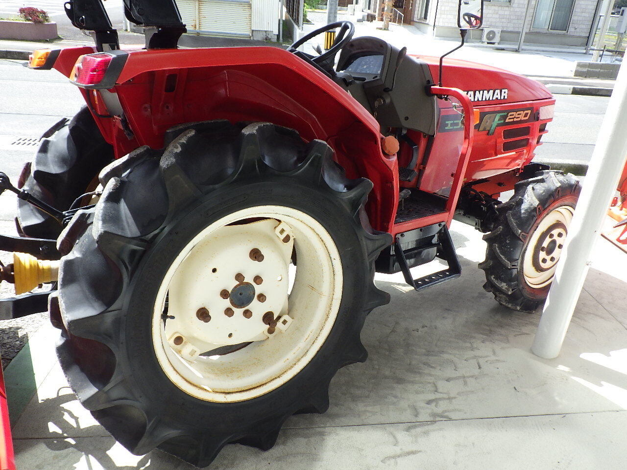 鹿児島中古トラクター ヤンマーaf290 29馬力 入庫 有木機工 鹿児島 の中古農機 修理情報 鹿児島中古トラクター ヤンマーaf290 29馬力 入庫 有木機工 鹿児島 の中古農機 修理情報