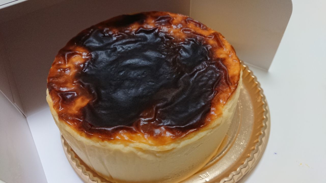 バスク ケーキ ベルツ チーズ 「BELTZ ベルツ」のバスクチーズケーキが美味しすぎると話題♡