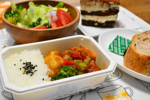 reANA弁当 (2)