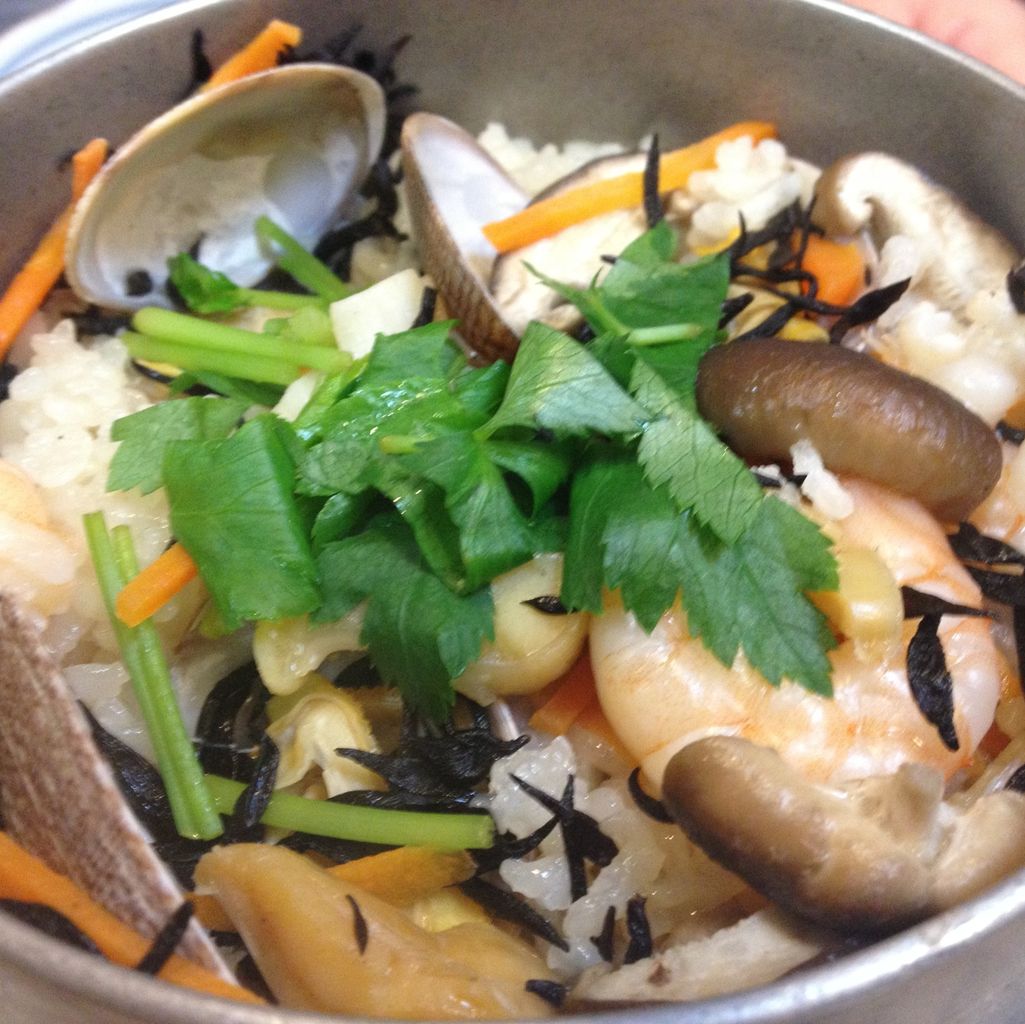 アワビの雄雌を食す 麦藁隊 ボスの部屋 二階