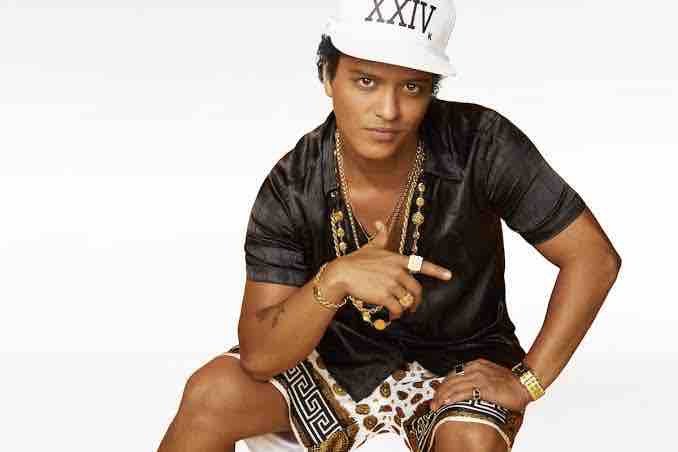 Bruno Mars「Doo-Wops & Hooligans (2010)」を全曲紹介レビュー