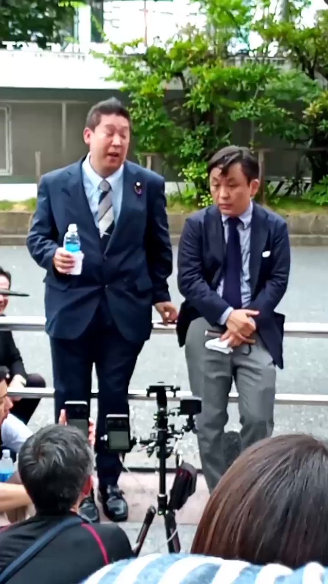 N国立花氏 作家菅野完氏と路上討論 アラフィフ生活のblog N国立花氏 作家菅野完氏と路上討論 アラフィフ生活のblog