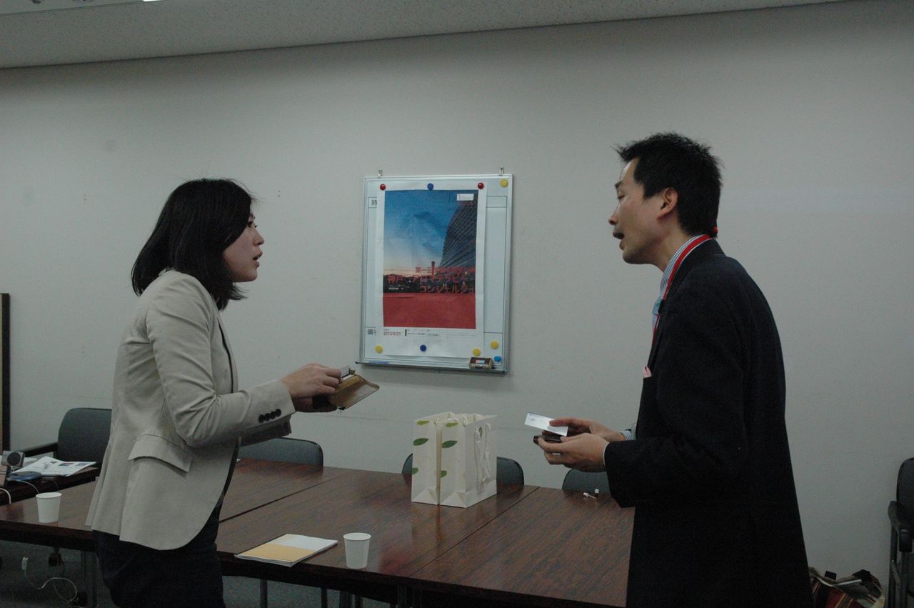神戸アロマテラピー協会:プレスリリース2011-1-20-記者の方と