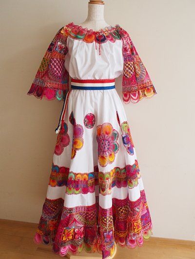 ニャンドゥティ・アップリケ赤