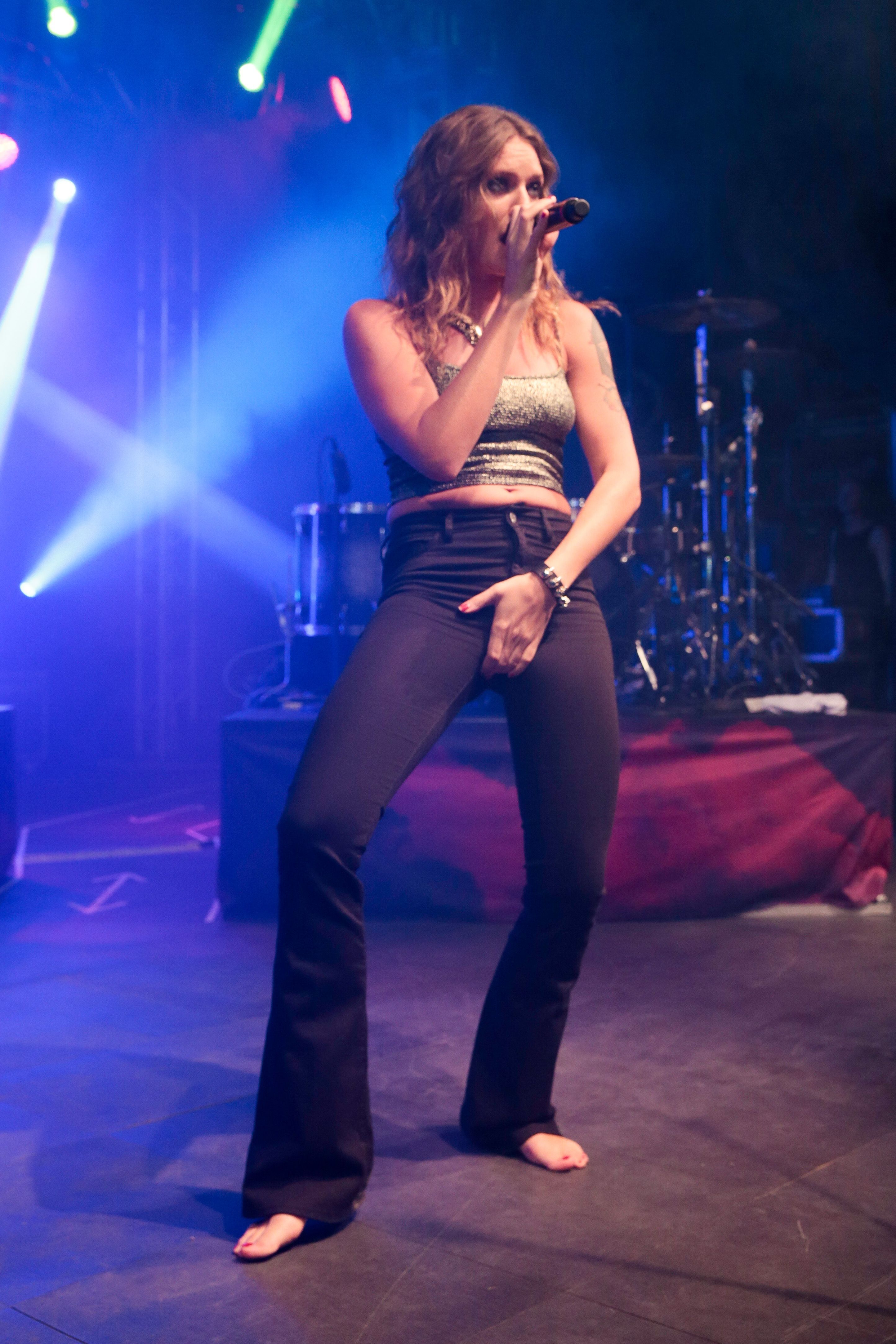 Tove Lo Flashing Her Tits While Performing In Rio De Janeiro アーティスト達の美しくセクシーな瞬間！artist Xnews