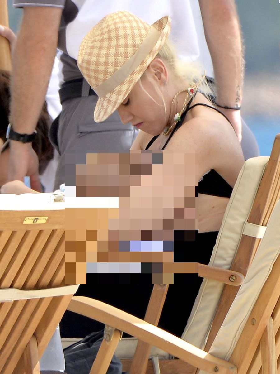 Gwen stefani nipples