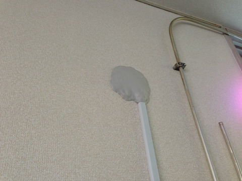 エアコンダクトからの配線