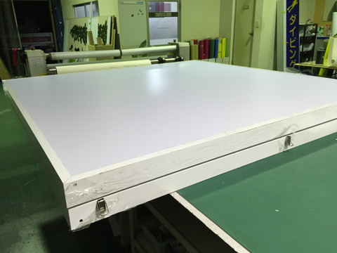 蓋固定金具の取り付け