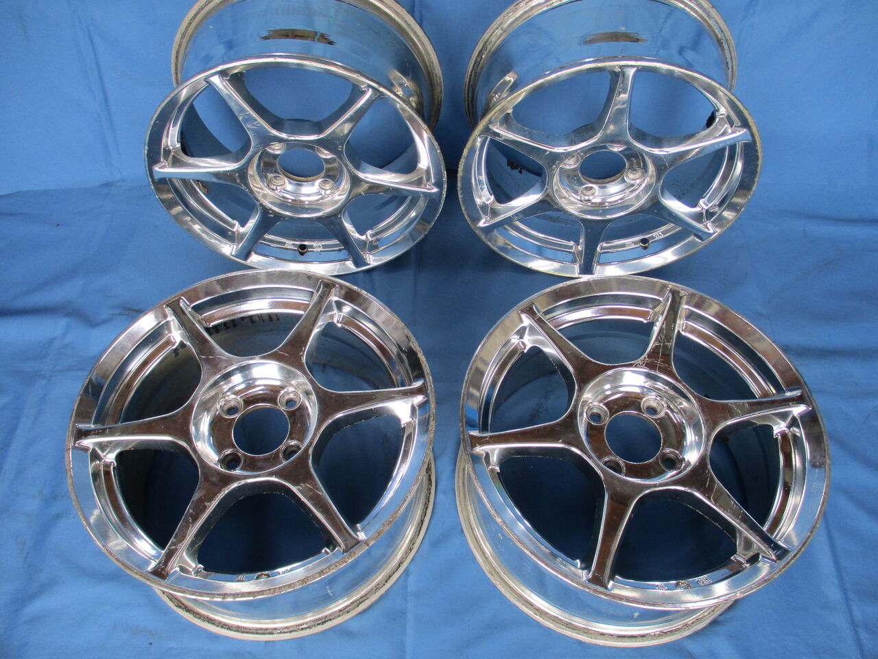 バーディークラブ　P1レーシング 状態良 □ バーディークラブ P1レーシング 17x8.0+32 5-114.3