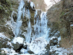 神通滝 氷瀑 2011