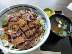 勝浦郡上勝町 かみカツ丼