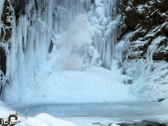 神通滝 氷瀑 2011