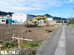 バルトロケ村 建設中