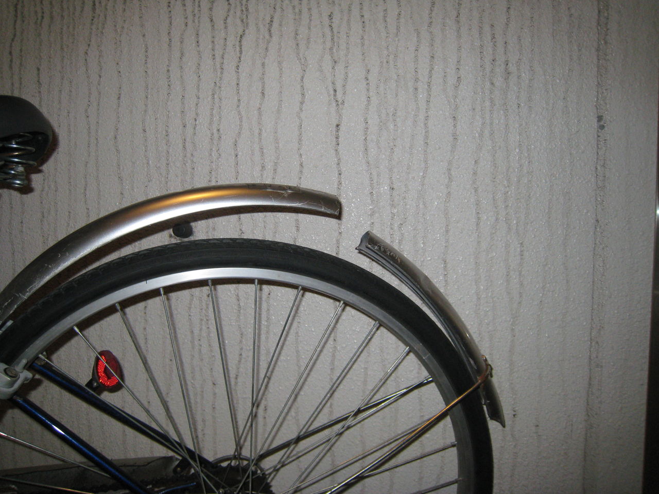 自転車の泥除け修理 愛知県ドンだーアルカリの日記的なもの 仮 自転車の泥除け修理 愛知県ドンだーアルカリの日記的なもの 仮