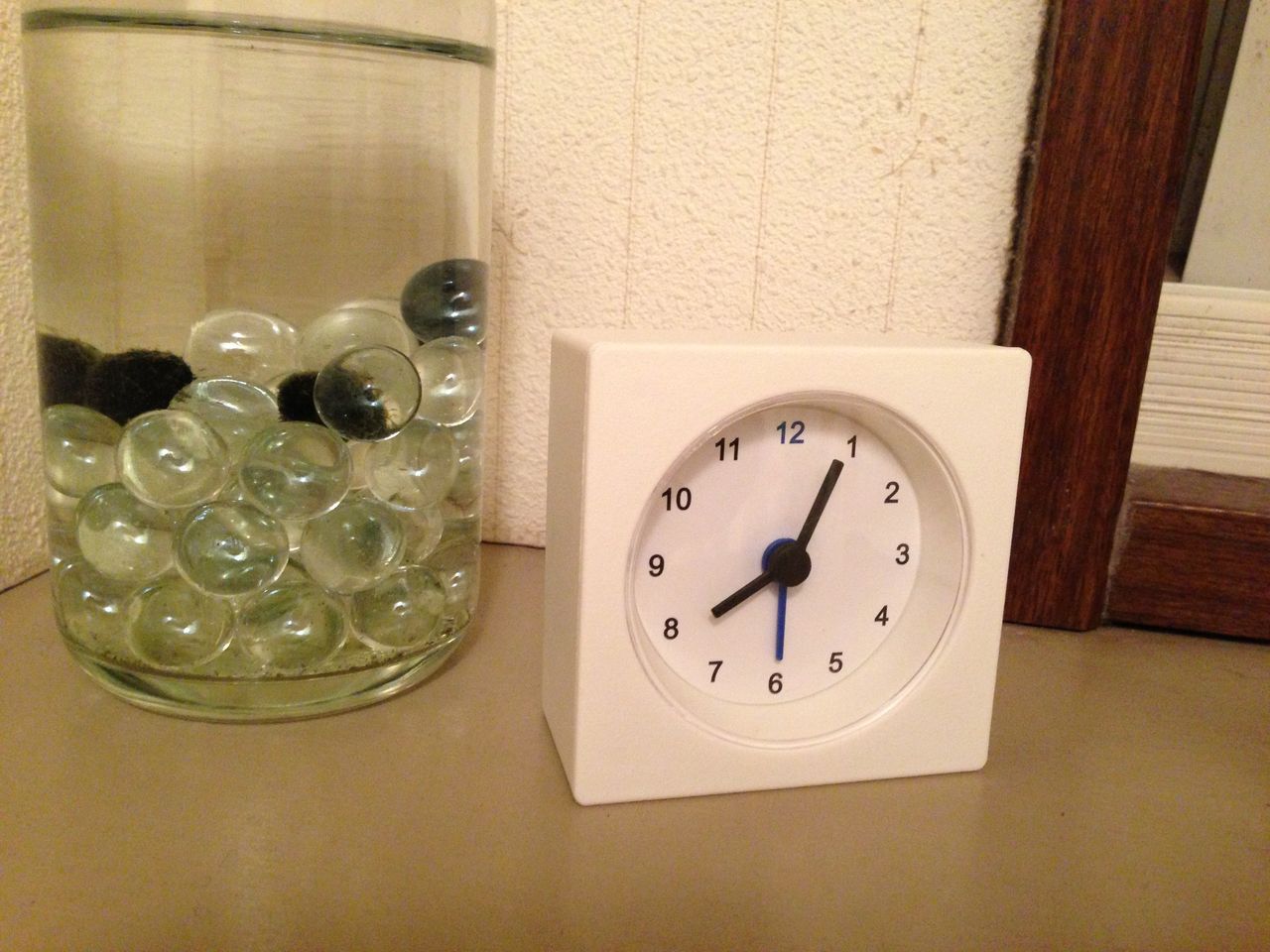 Ikeaの99円の置時計と届いたipadケース w アルキンの連想のたのしみ