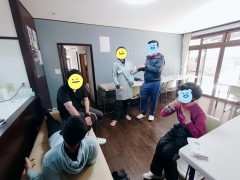 23-04-17-16-17-02-204_deco