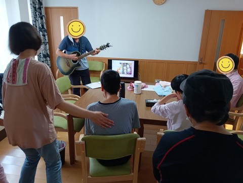 25-09-05-15-58-56-549_deco