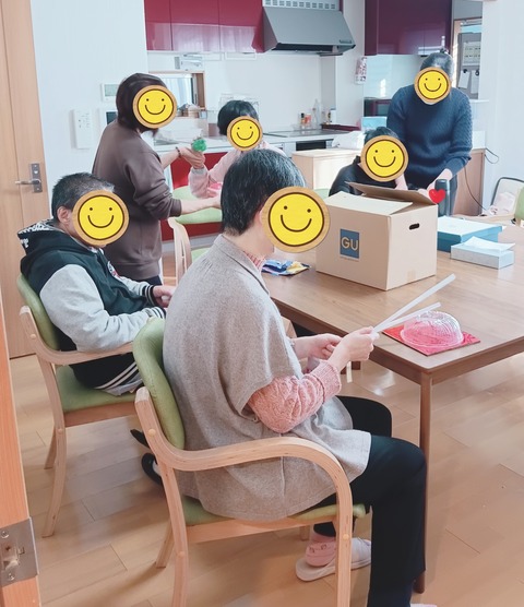 25-12-19-15-50-38-102_deco