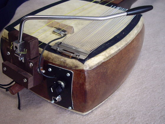 オリジナル楽器 シャミスネアーム Shamisnarm フレット三味線 : アサフ