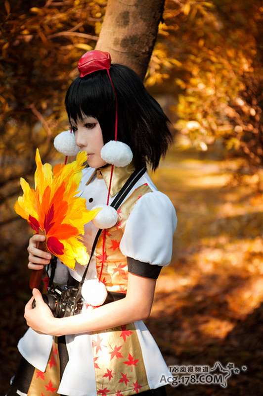 中国 紅葉の中の射命丸文が美麗にして 可愛い アサガヲblog 中国 紅葉の中の射命丸文が美麗にして 可愛い アサガヲblog