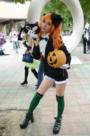 20111101-PF-COS-187
